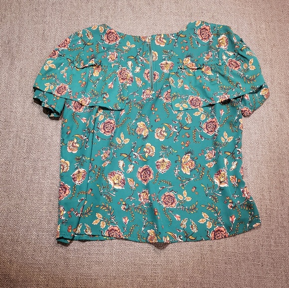 Green Floral Print Blouse with Ruffles - Picture 2 of 5